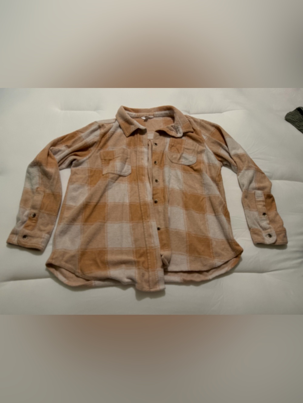 Time and Tru Tan and Cream Fleece Pullover